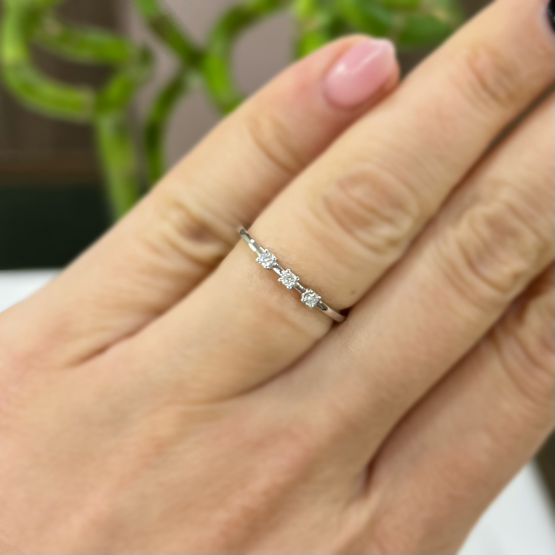 Годежен пръстен от бяло злато с три диаманта 0.08 карата